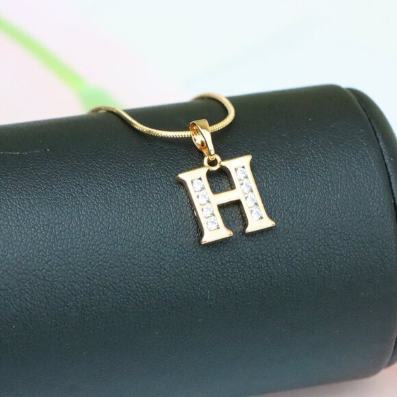 "Rose Gold Letter H Pendant with Crystals – 18K Gold Plated Charm, XPPT1357 - Picture 5 of 13